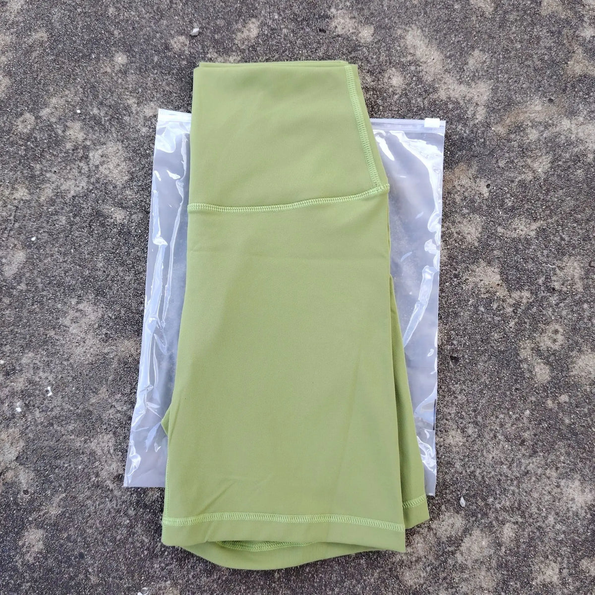 High Waist Seamless Yoga Shorts with Pocket