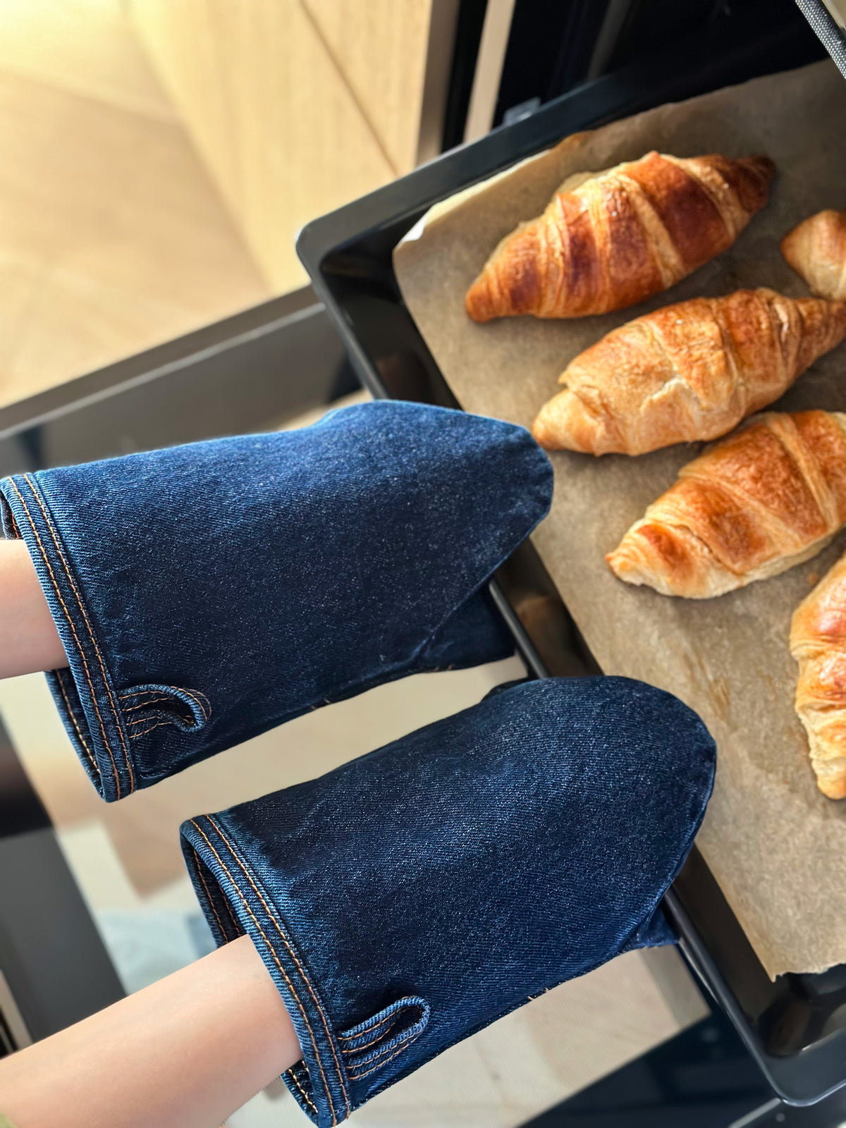 Denim oven mitts with removable wool insert, DenimDeko
