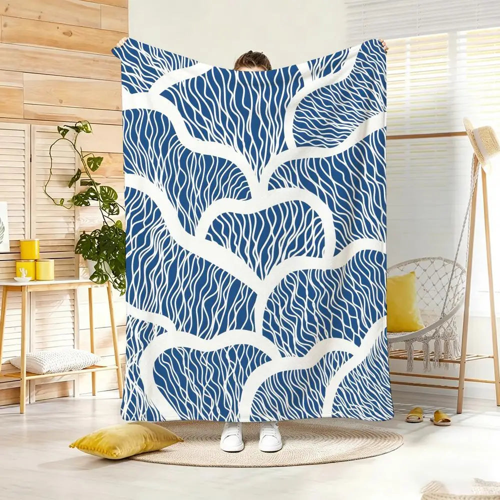Marbled Blue and White Pattern Throw Lightweight 240g Flannel Blanket Soft Skin-friendly for Summer Cooling