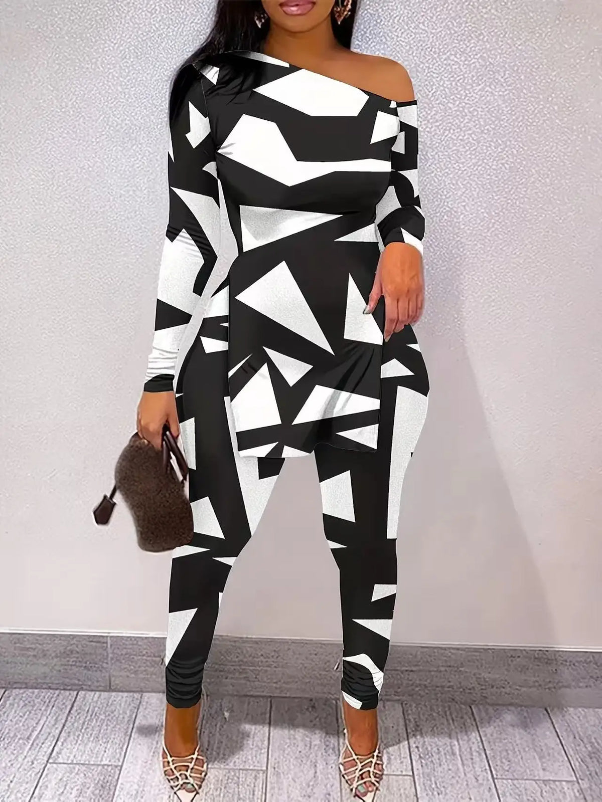 Plus size women's black and white geometric print one-shoulder two-piece set: single-shoulder slit long top   high-waisted skinny flared pants