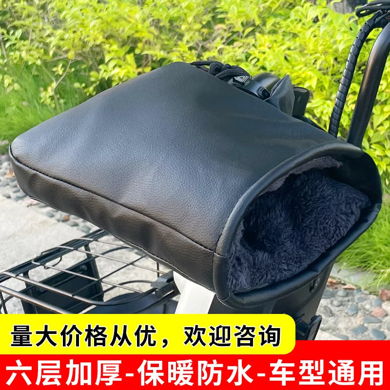 Winter electric bike warm gloves, motorcycle velvet thick protective gloves, waterproof, windproof, transparent rain cover