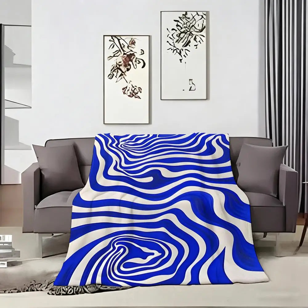 Marbled Blue and White Pattern Throw Lightweight 240g Flannel Blanket Soft Skin-friendly for Summer Cooling