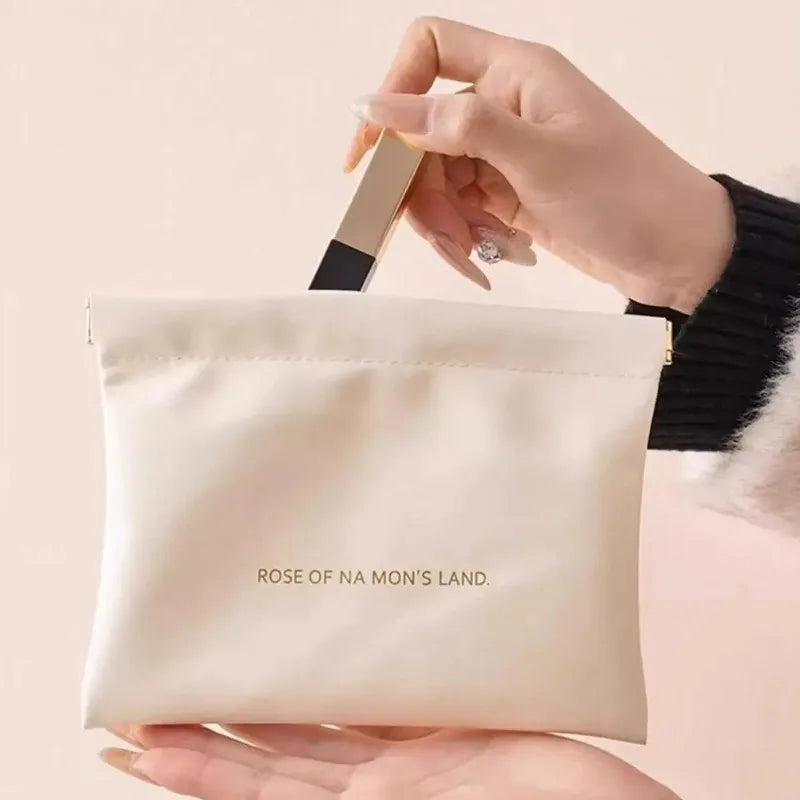 Bullet Storage Bag with Automatic Closure, Wired Headphone Storage